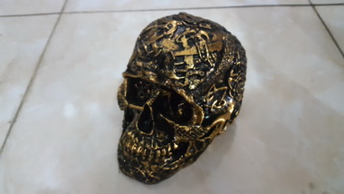 skull resin statue