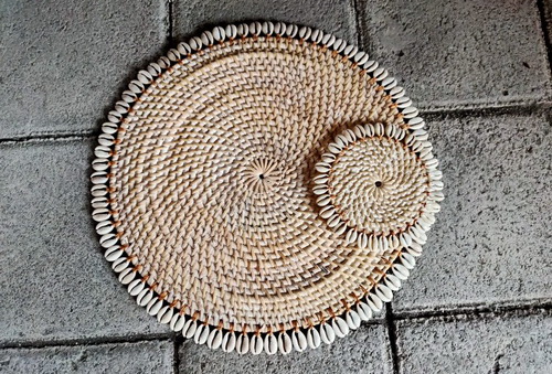 cowrie shell placemat
