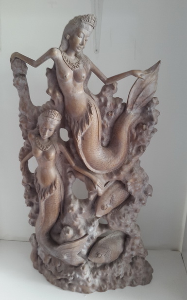 wood carving statue