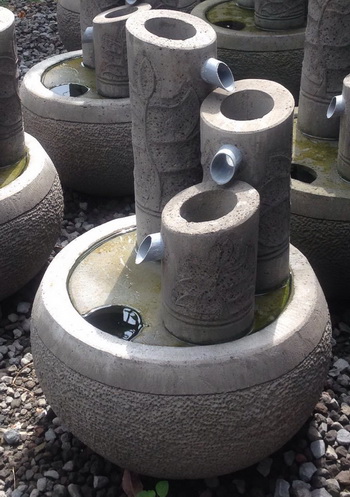 garden fountain decor