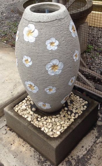 garden fountain decor