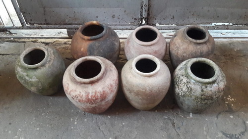 terracota vintage pots