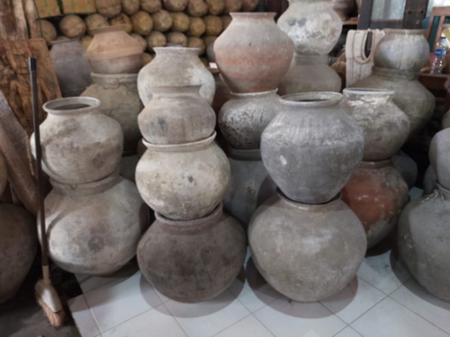 terracota vintage pots